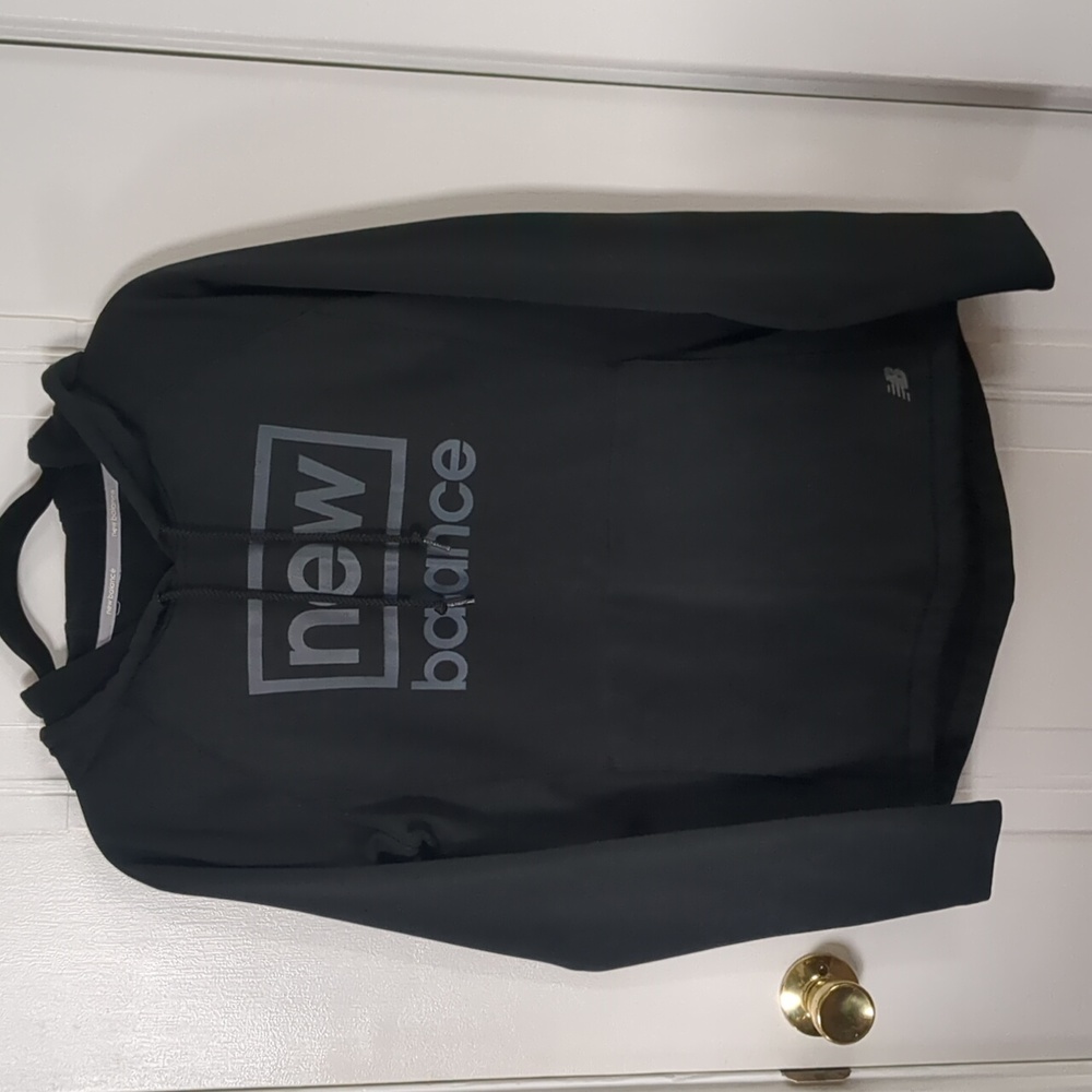 New Balance women's black moisture wicking hoodie, size Large